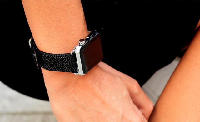 darksecret-black-tingray-leather-apple-watch-band